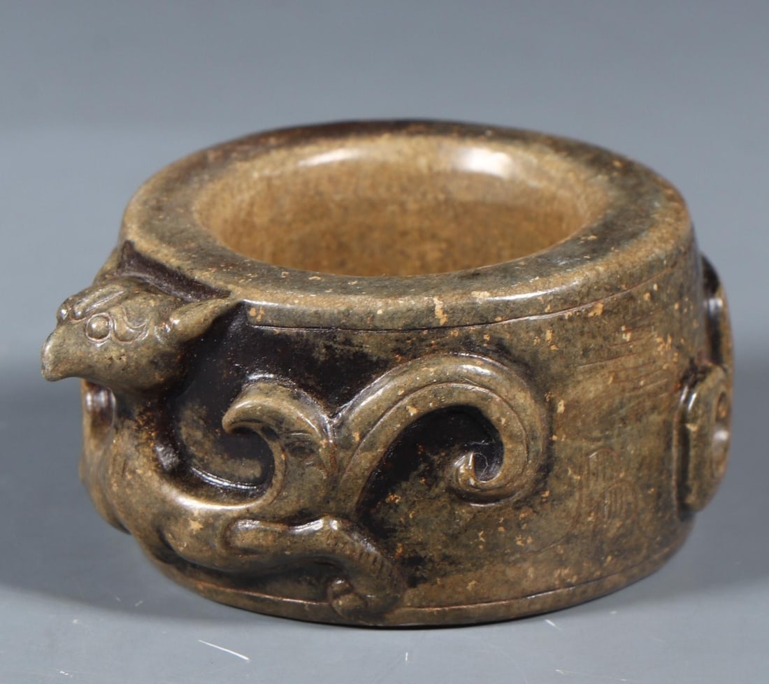 A beautiful ancient Hetian jade bowl (1 of 9)