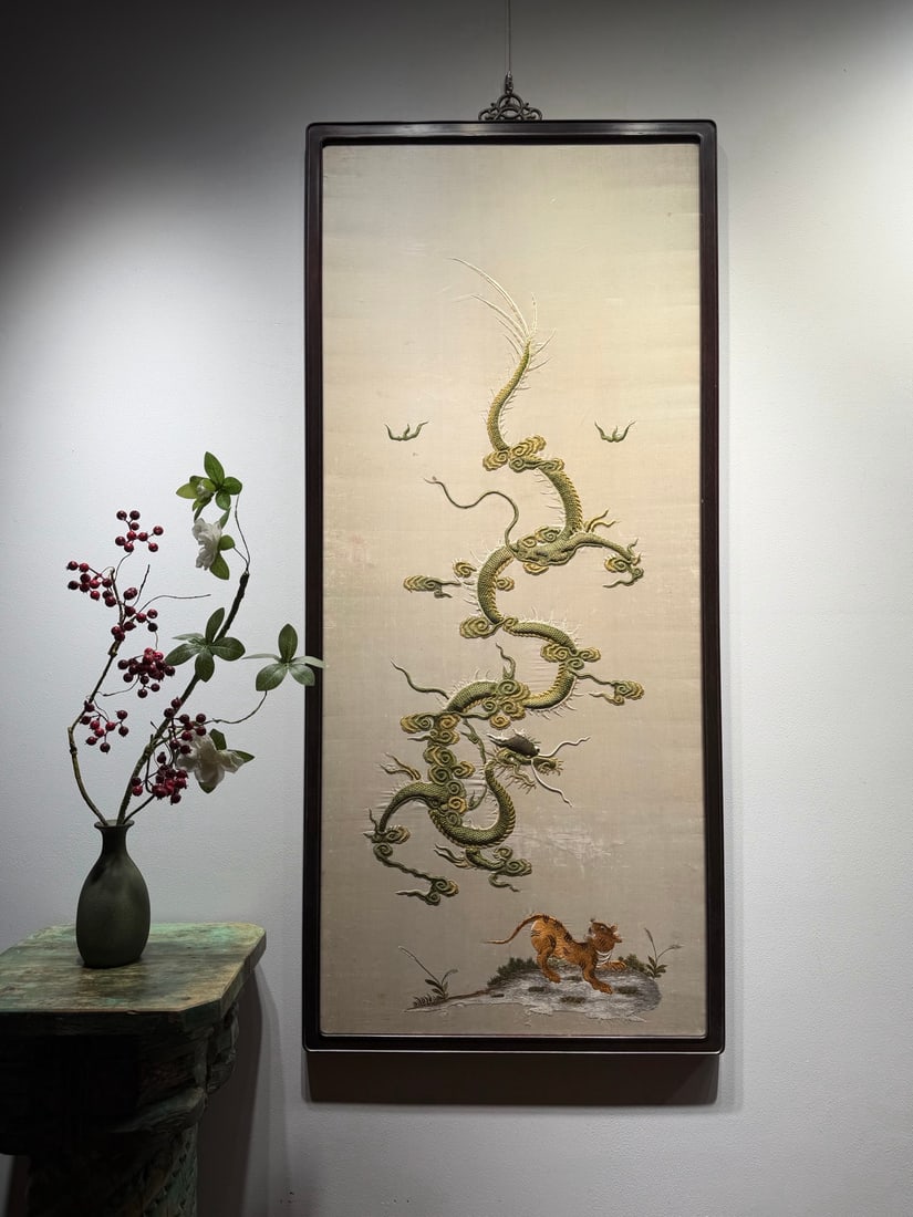 A Qing Dynasty embroidery dragon leaping (1 of 6)