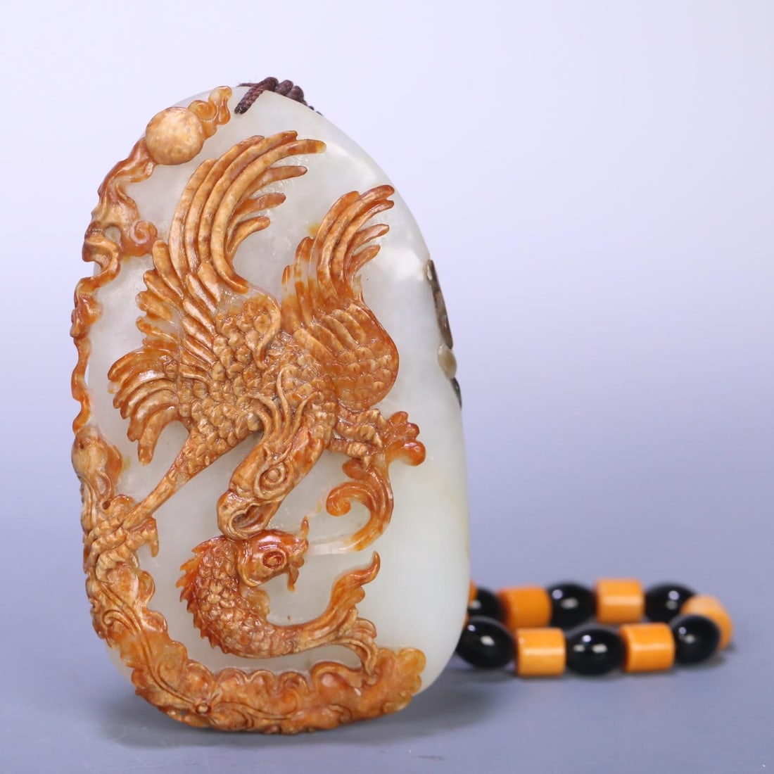 A piece of exquisite Hetian jade seed material eagle Ming Shenwu lotus has fish handles (1 of 9)