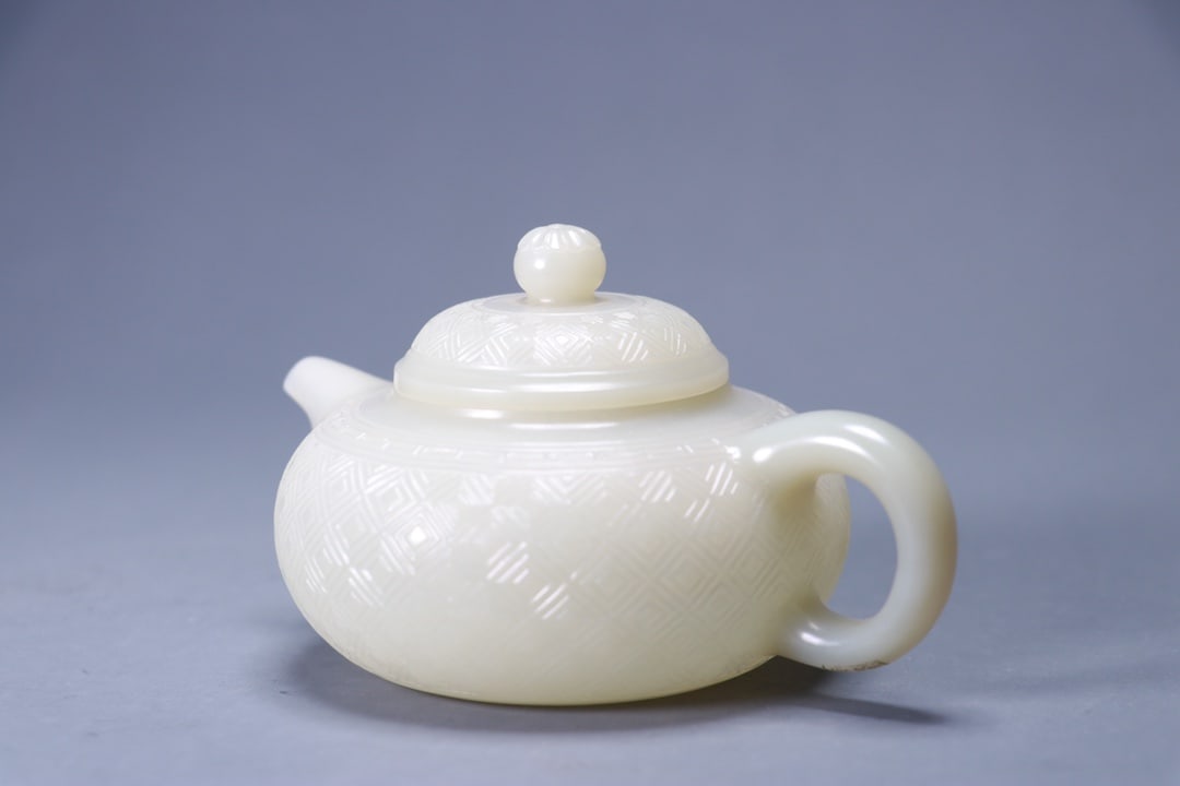 A beautiful Hetian jade seed material back pattern teapot - 5