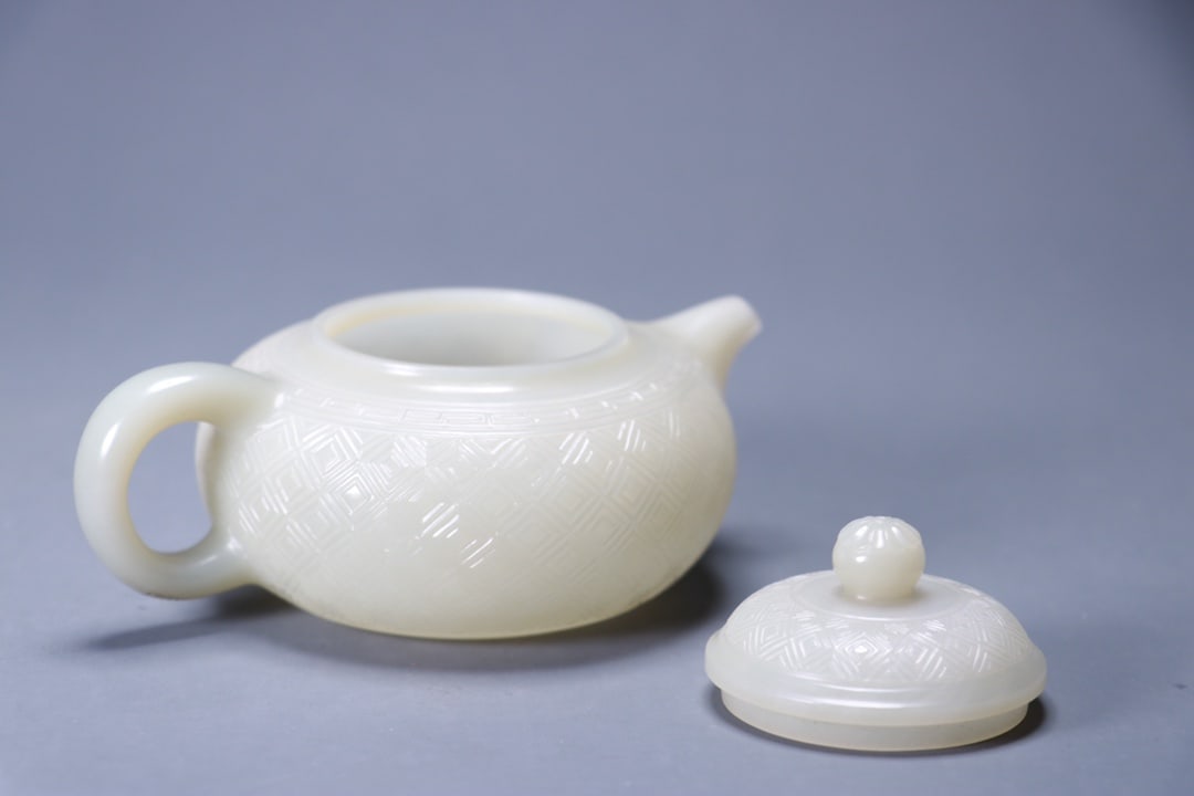 A beautiful Hetian jade seed material back pattern teapot - 7