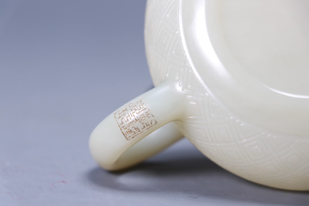 A beautiful Hetian jade seed material back pattern teapot - 9