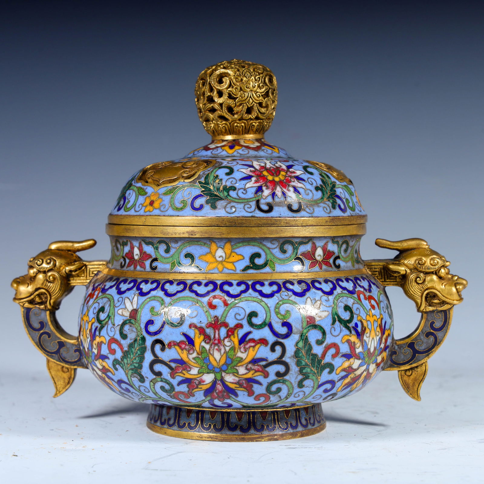 A copper-gilt cloisonn é enamel aroma burner from the Qing Dynasty: Qing Dynasty copper gilt cloisonné enamel aroma burner H:16.3cm W:19cm W:2119g (The Dimensions Of All Batches Are Manually Measured.If You Need More Detailed Information, Please