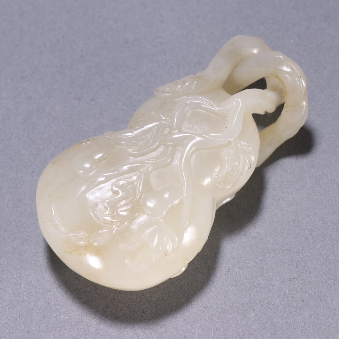 A piece of Hetian jade Duozi Duofu gourd one-piece lid box of the Qing Dynasty (1 of 8)