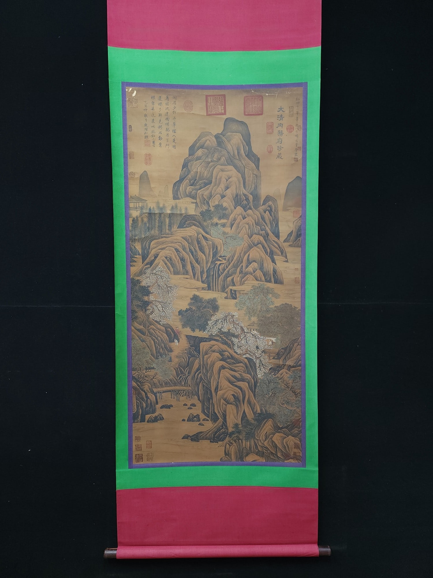 A silk landscape of Li Tang in the Song Dynasty: Li Tang's silk landscape in the Song Dynasty Size:Painting core141×65cm (The Dimensions Of All Batches Are Manually Measured.If You Need More Detailed Information, Please Contact