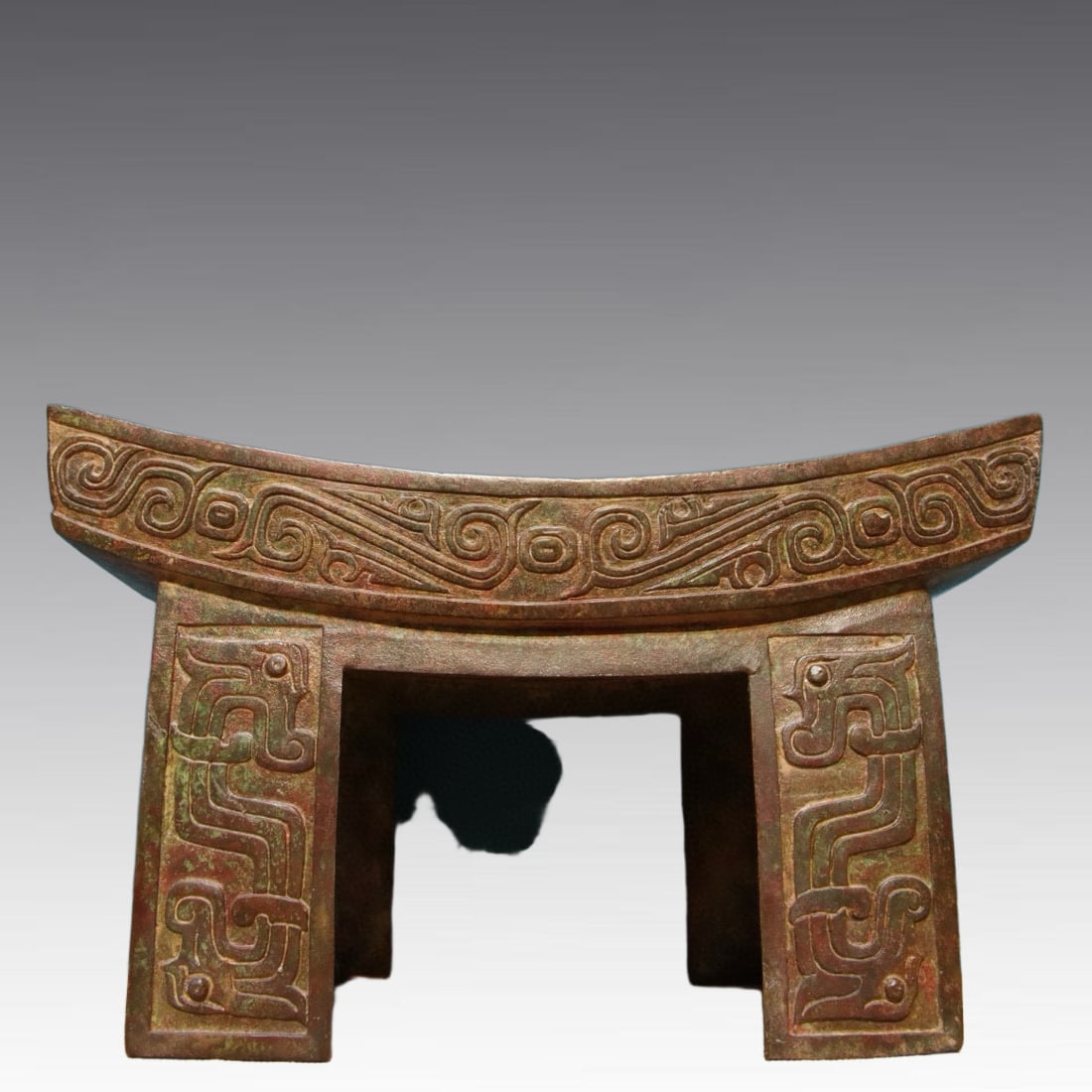 A fine bronze clock dial inscription: Exquisite bronze clock dial inscription Size:L:31.5cmW:19cmH:19cmW:5.15kg (The Dimensions Of All Batches Are Manually Measured.If You Need More Detailed Information, Please Contact