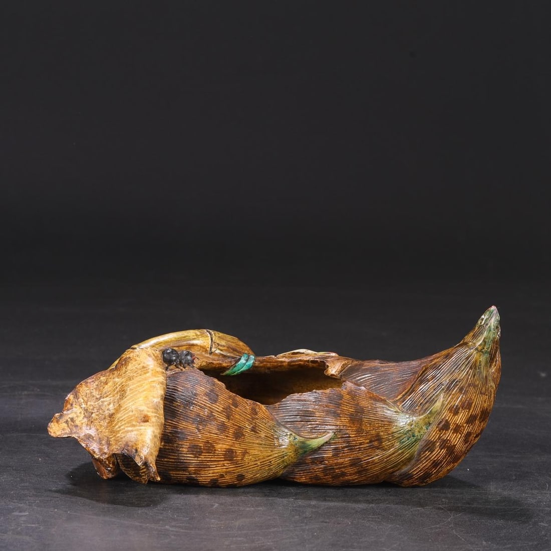 A bionic porcelain bamboo shoot pen wash made in the Qianlong period of the Qing Dynasty (1 of 8)