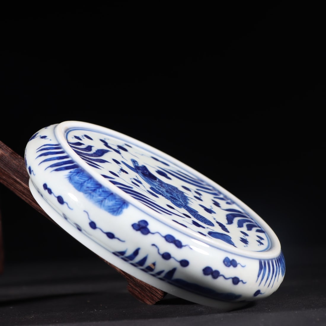 A Qing Dynasty mackerel algae pattern cover - 8