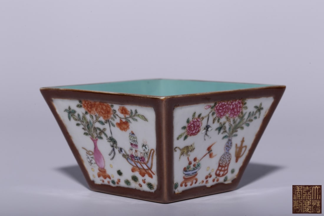 A Qing Dynasty Jiaqing Year Sauce Glaze Open Window Pastel Qing Courtesy Picture Square Dou Cup: Qing Dynasty's Jiaqing Year Sauce Glaze Open Window Pastel Qing Courtesy Picture Square Dou Cup Size:H:5.5cmL: 8.5cmW:0.144kg (The Dimensions Of All Batches Are Manually Measured.If