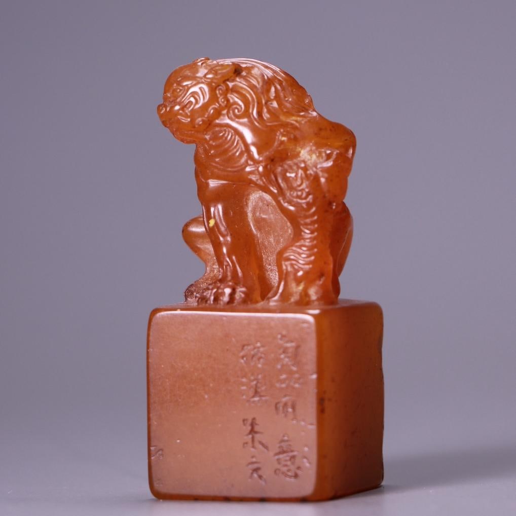 A beautiful Shoushan field yellow stone beast button seal (1 of 9)