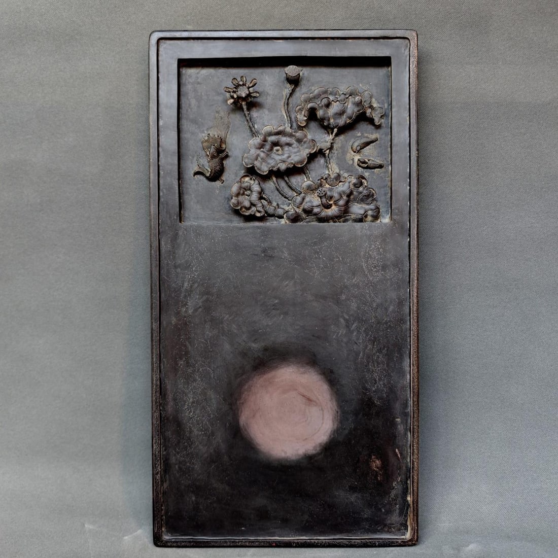 A Wang Shishen's inkstone: Wang Shishen's inkstone Size:L:62.5cmW:32cm T:3.5cm (The Dimensions Of All Batches Are Manually Measured.If You Need More Detailed Information, Please Contact Our Customer Service Before Bidding.)