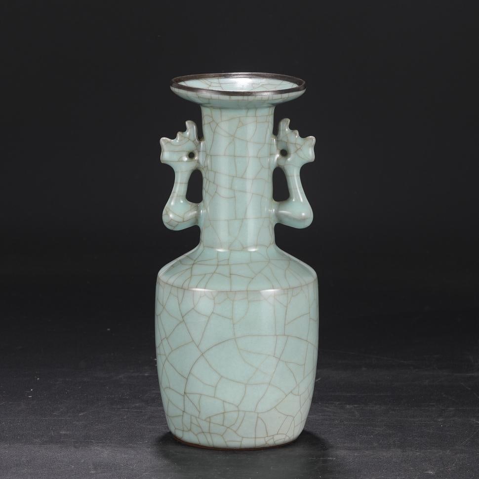 A blue-glazed silver-mouthed court phoenix ear vase from the official kiln of the Song Dynasty (1 of 8)