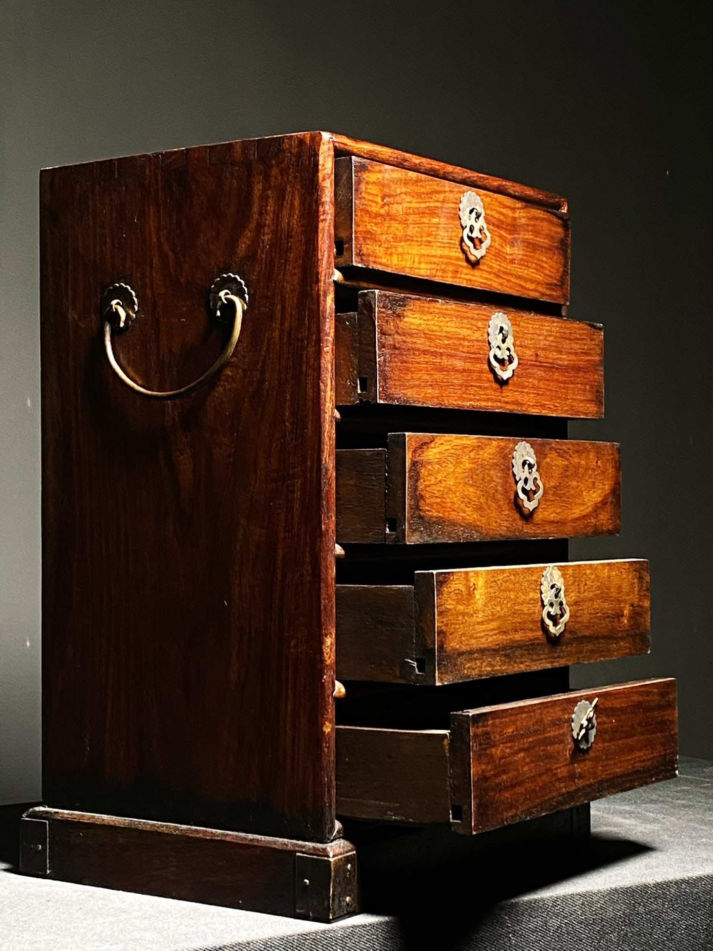 A large piece of exquisite boxwood carving (1 of 9)