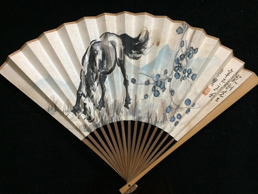 A piece of Xu Beihong's horse became a fan (1 of 7)