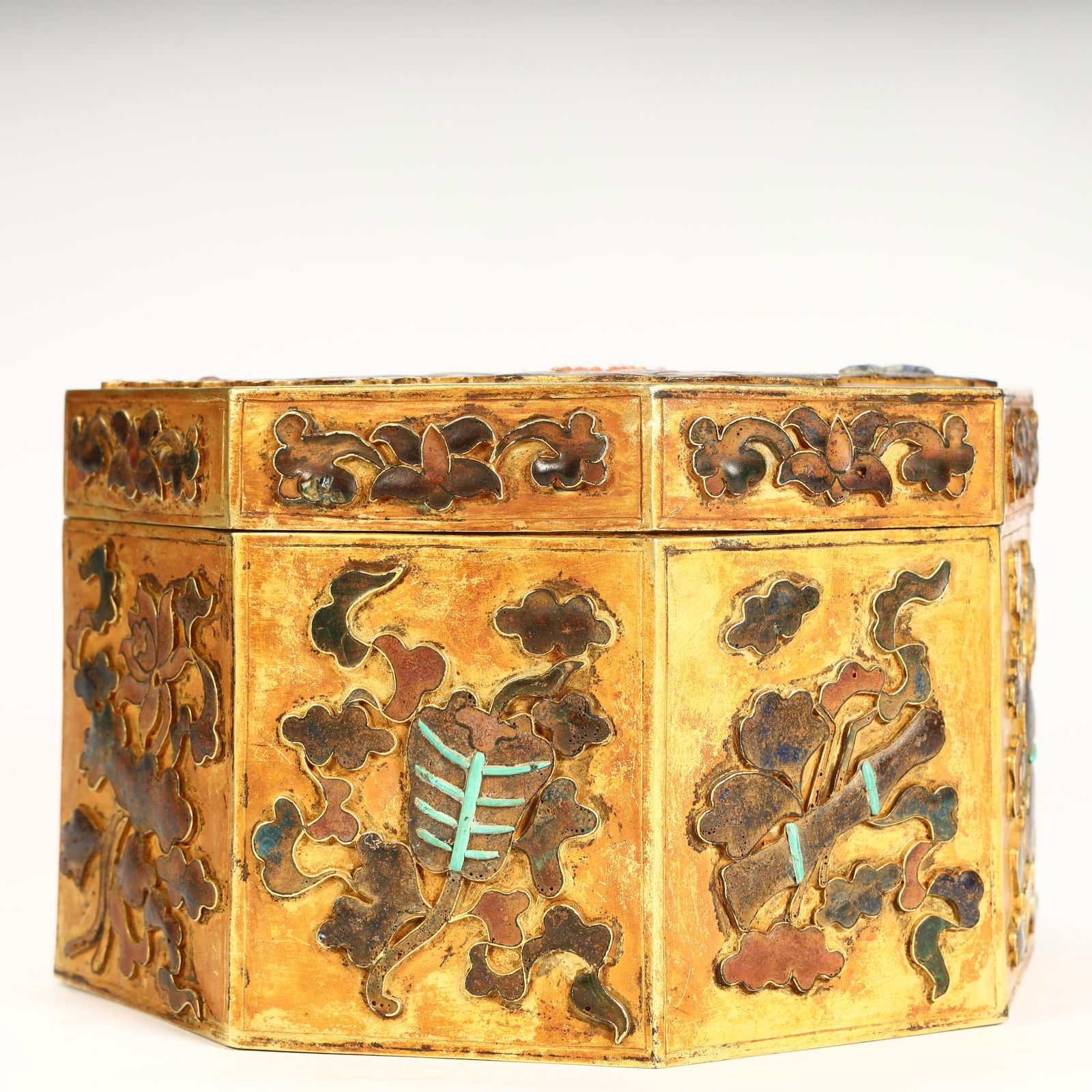 A beautiful copper-gilt octagonal box - 4