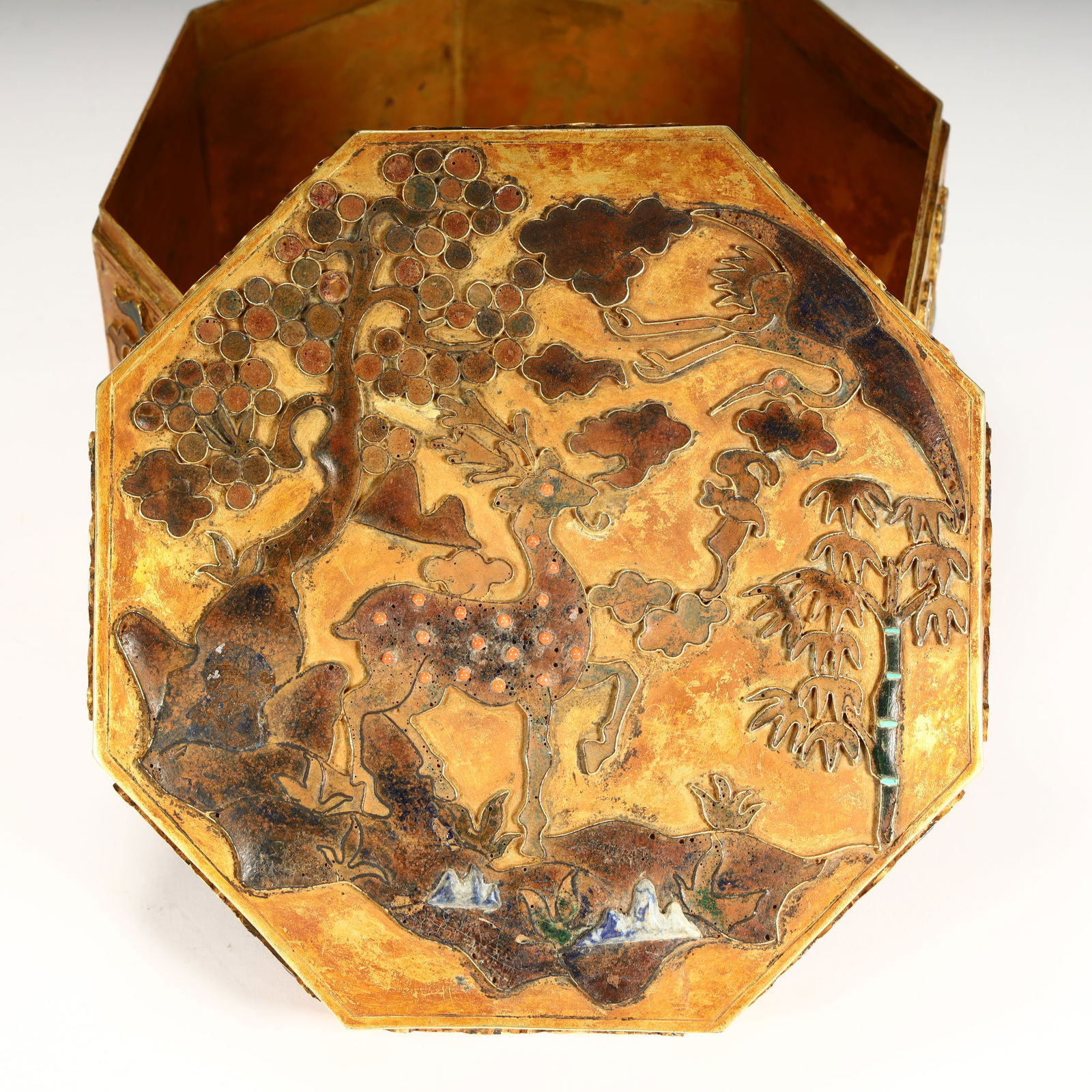 A beautiful copper-gilt octagonal box - 5