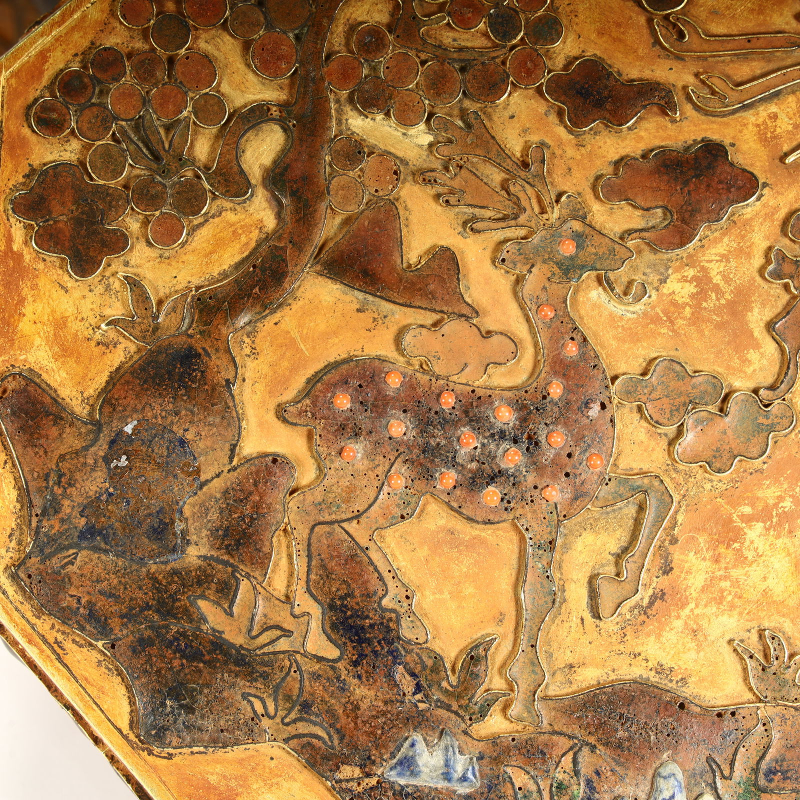 A beautiful copper-gilt octagonal box - 8