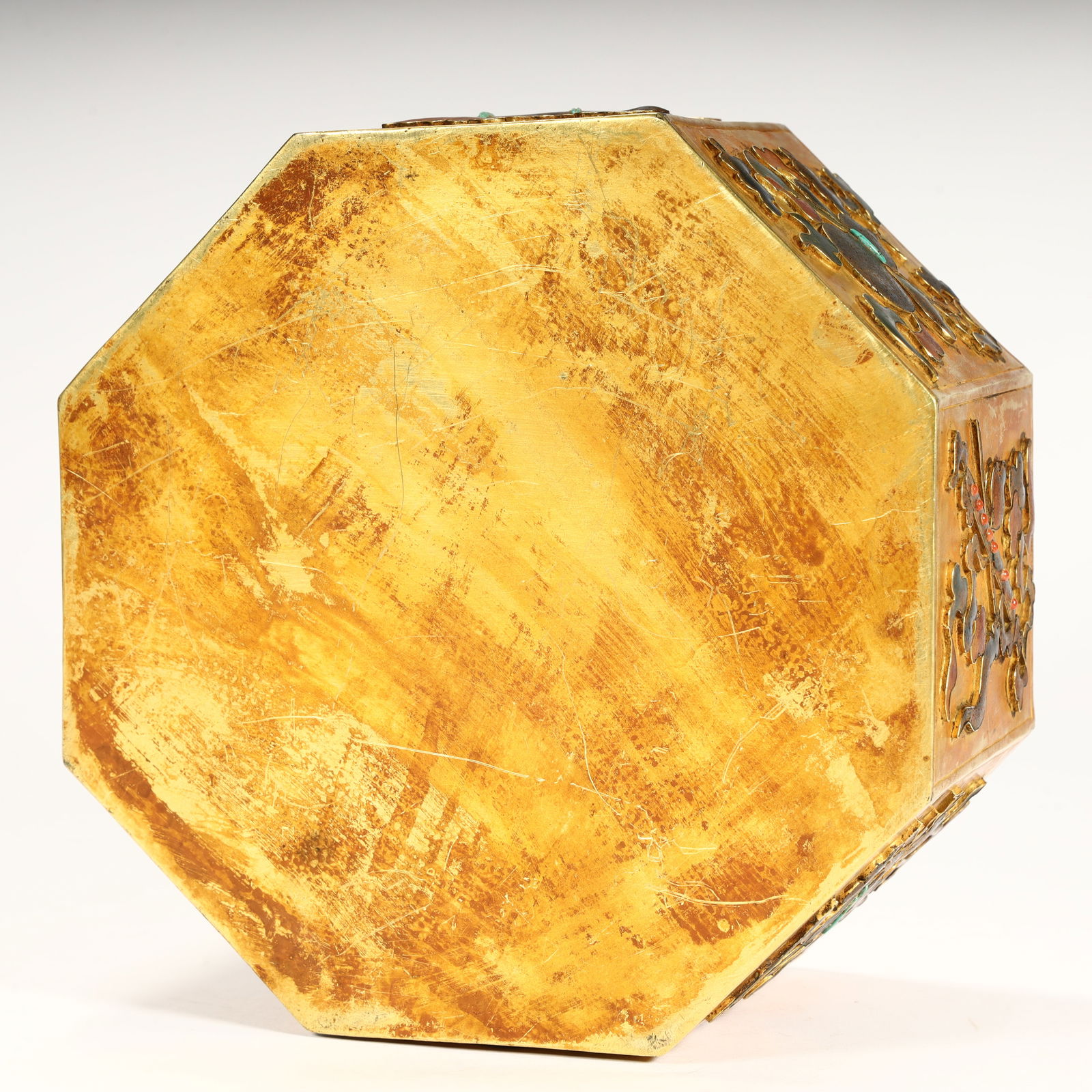 A beautiful copper-gilt octagonal box - 9