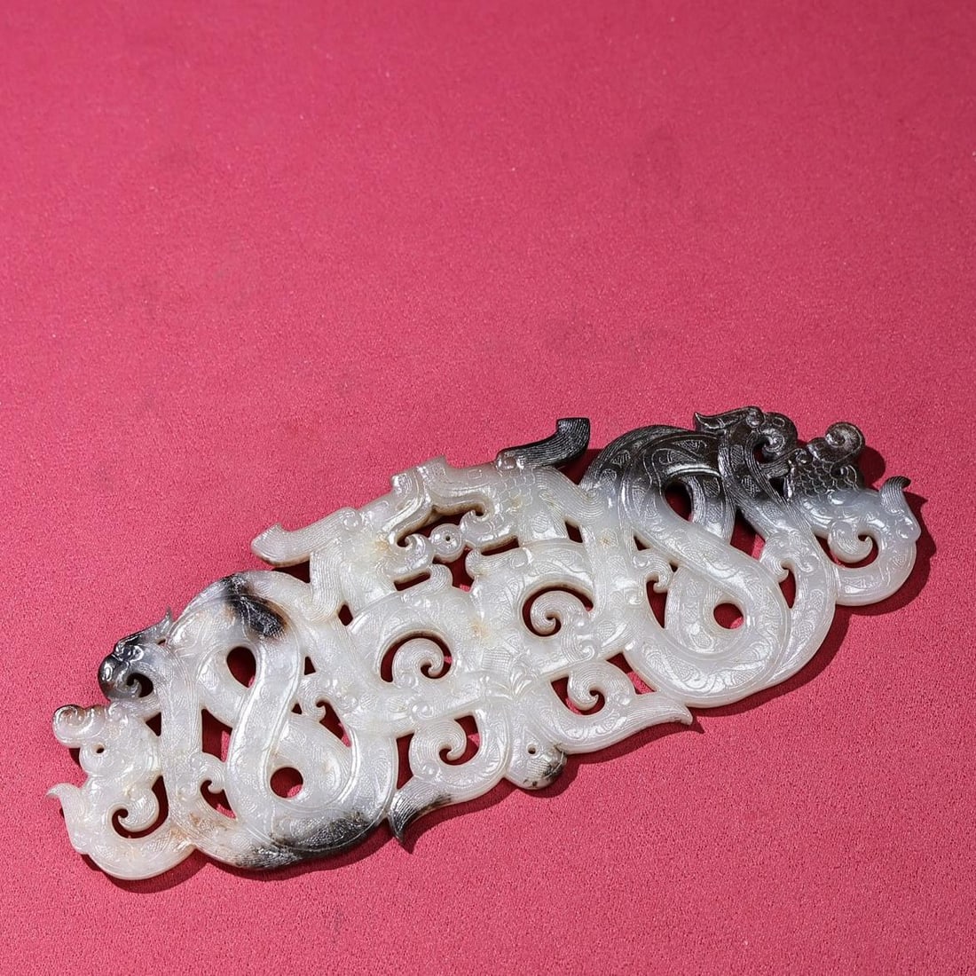 A beautiful Hetian jade hollow brand: Exquisite Hetian jade hollow brand Size:62x160x6mmW:98g (The Dimensions Of All Batches Are Manually Measured.If You Need More Detailed Information, Please Contact Our Customer Service Before Bidding.)