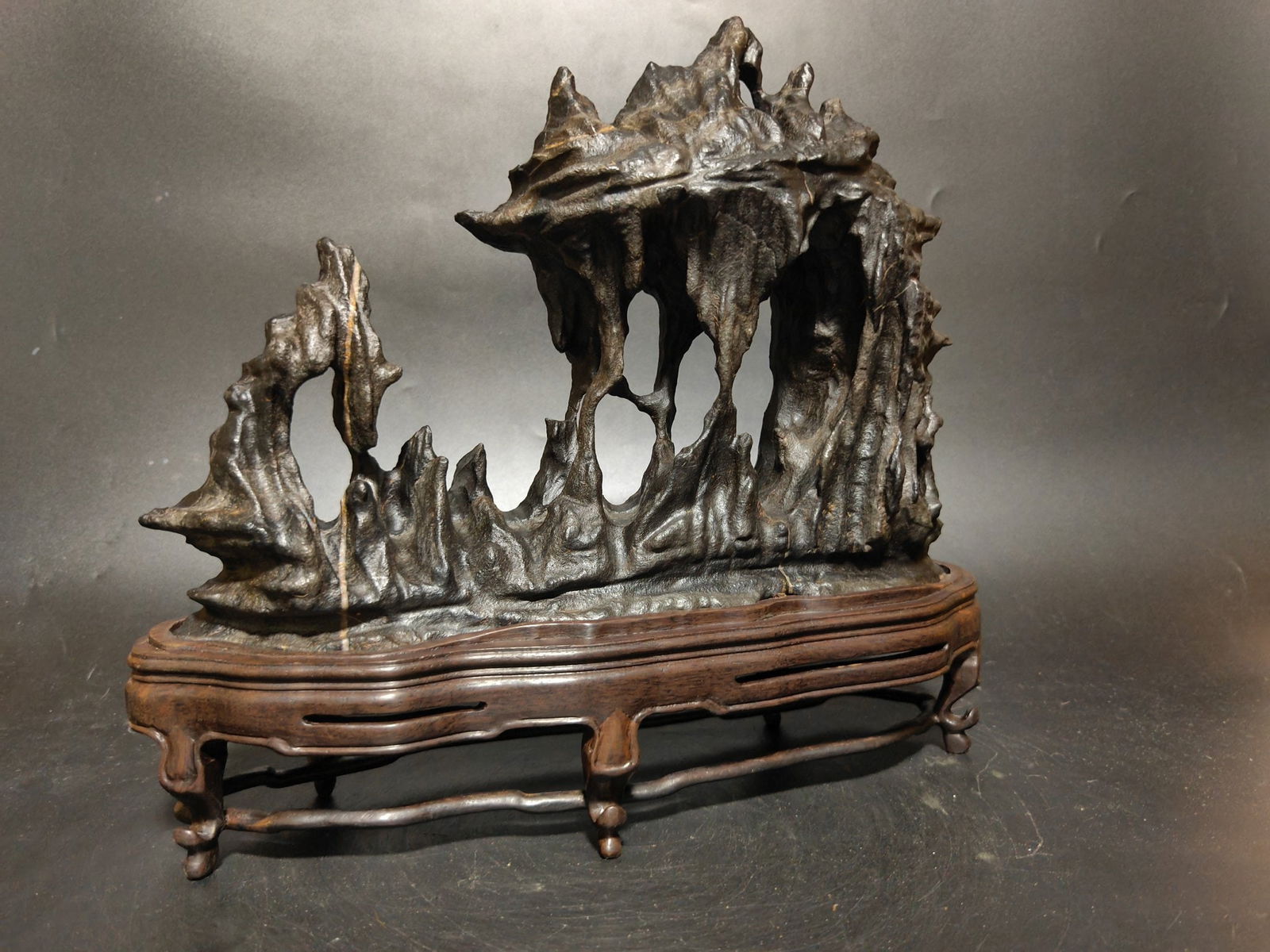 A beautiful landscape Lingbi stone - 3