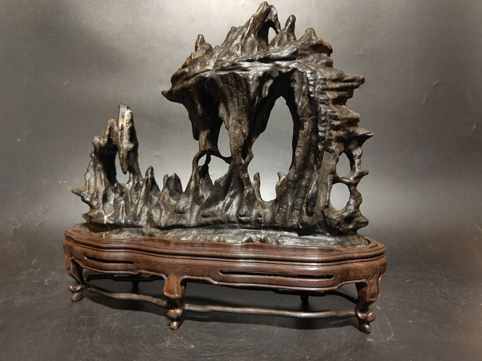 A beautiful landscape Lingbi stone - 5