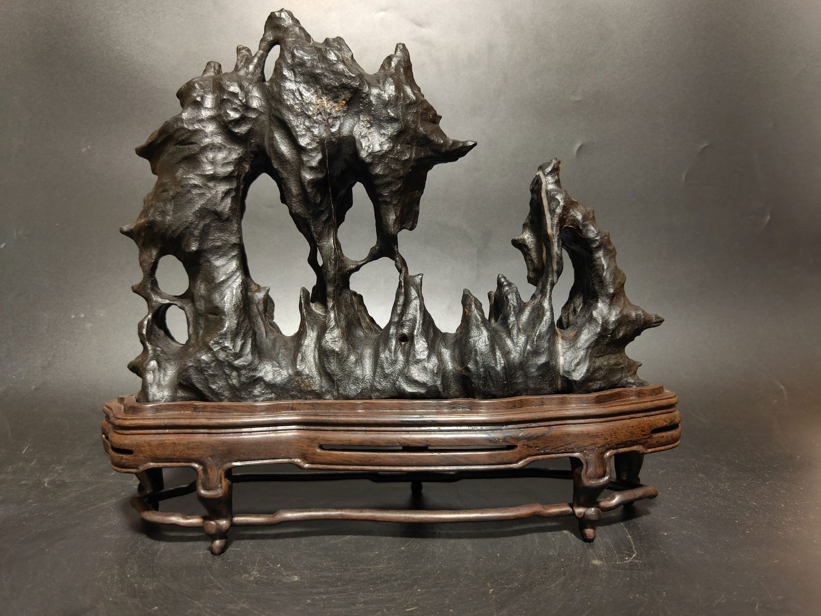 A beautiful landscape Lingbi stone - 6