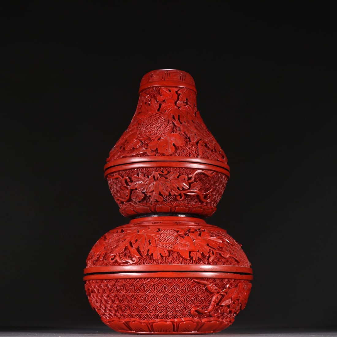A Qing Dynasty lacquerware gourd set bowl (1 of 9)
