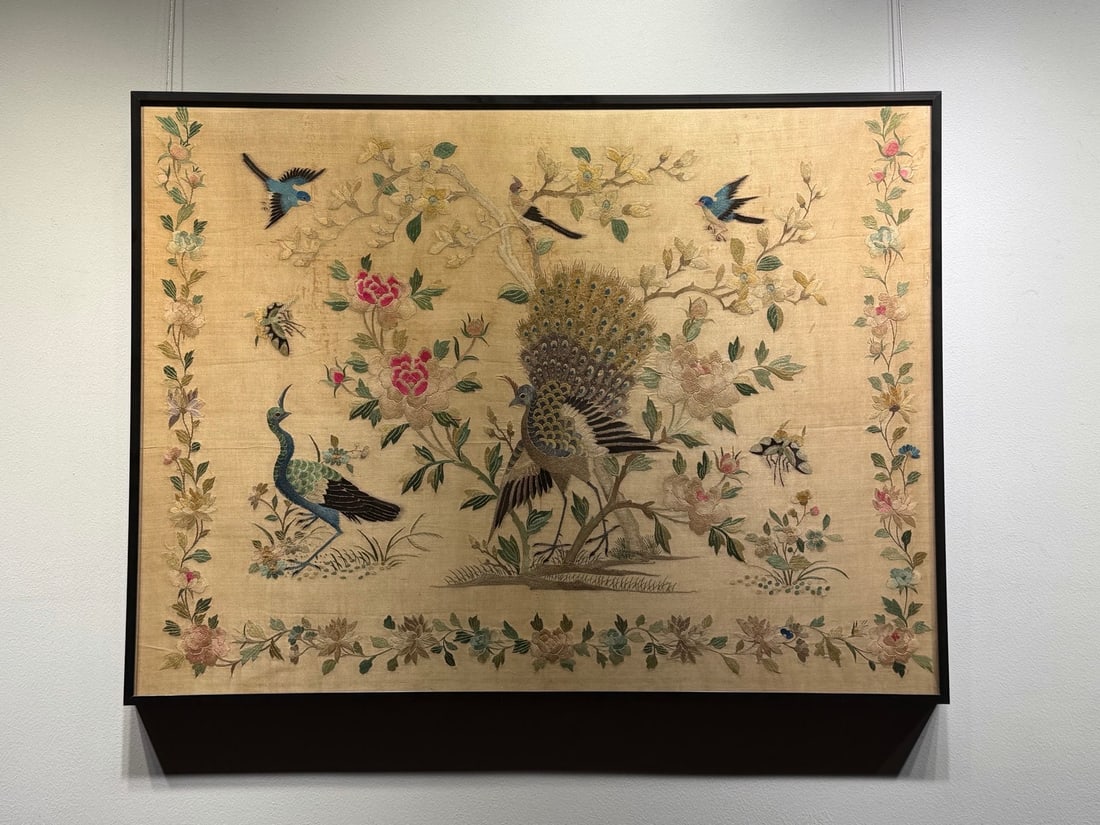 A Cantonese embroidery screen from the Republic of China period opened wealth: During the Republic of China, the Cantonese embroidery screen opened wealth Size:86x65cm (The Dimensions Of All Batches Are Manually Measured.If You Need More Detailed Information, Please Contact Our