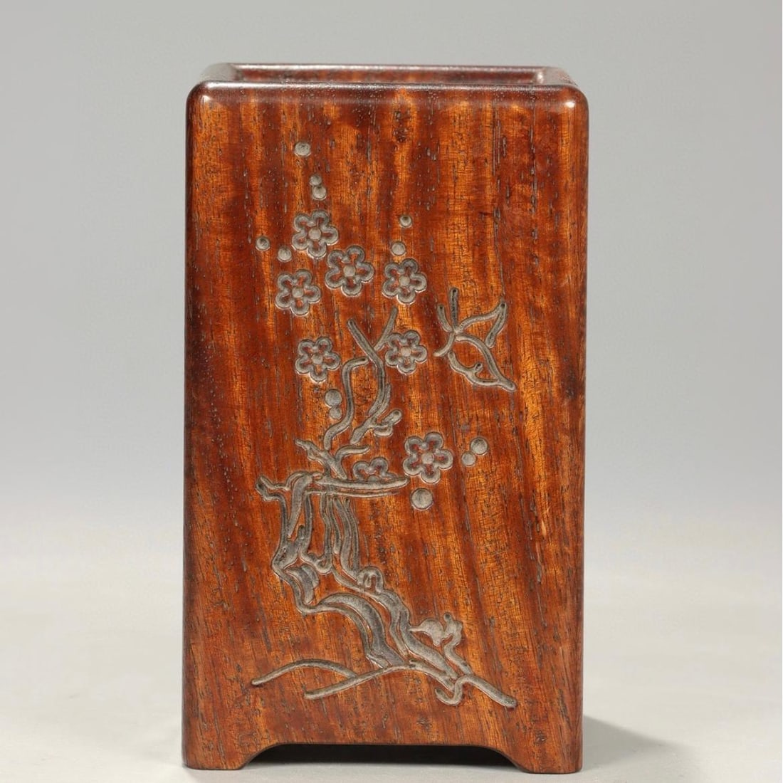 A Qing Dynasty Huanghuali wood carving of the Four Gentlemen's Study Pen Holder: Qing Dynasty Huanghuali wood carving four gentlemen's study pen holder Size:H:12cmW:7cmW:0.22kg (The Dimensions Of All Batches Are Manually Measured.If You Need More Detailed Information, Please Conta