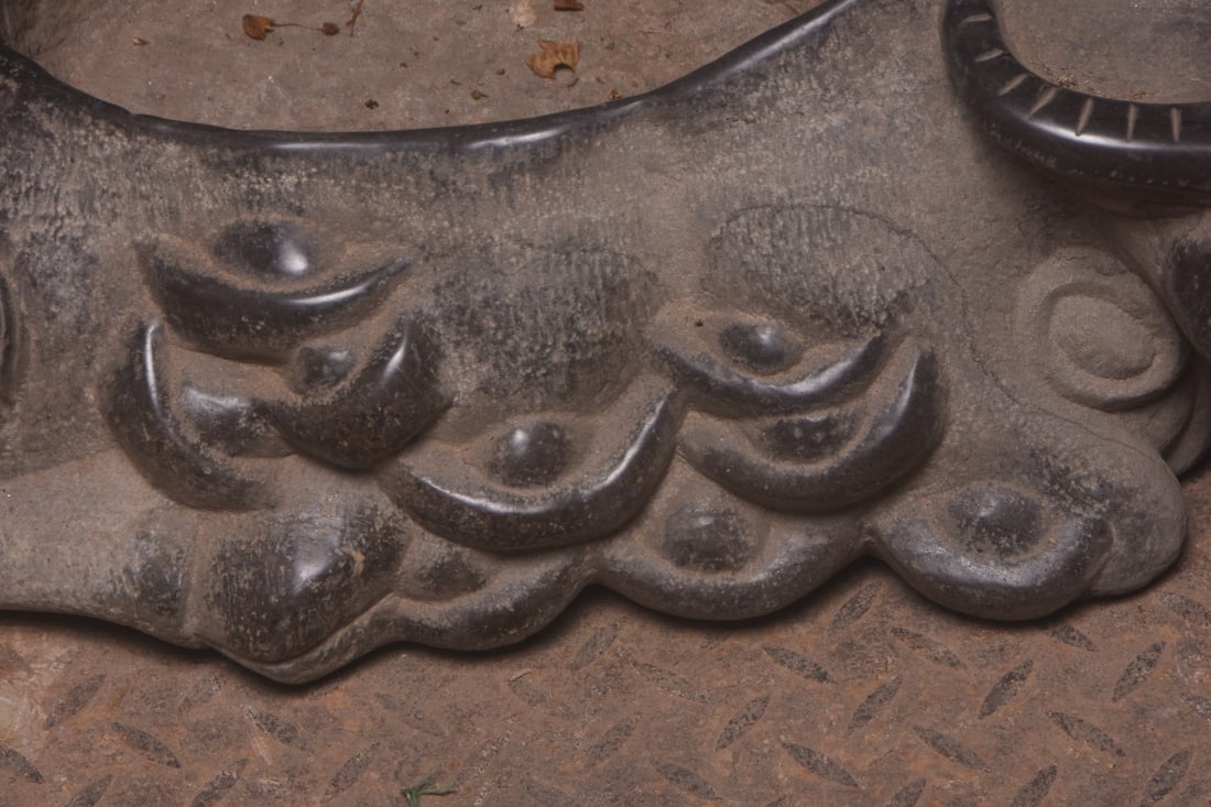 A fine bluestone cow pot - 5