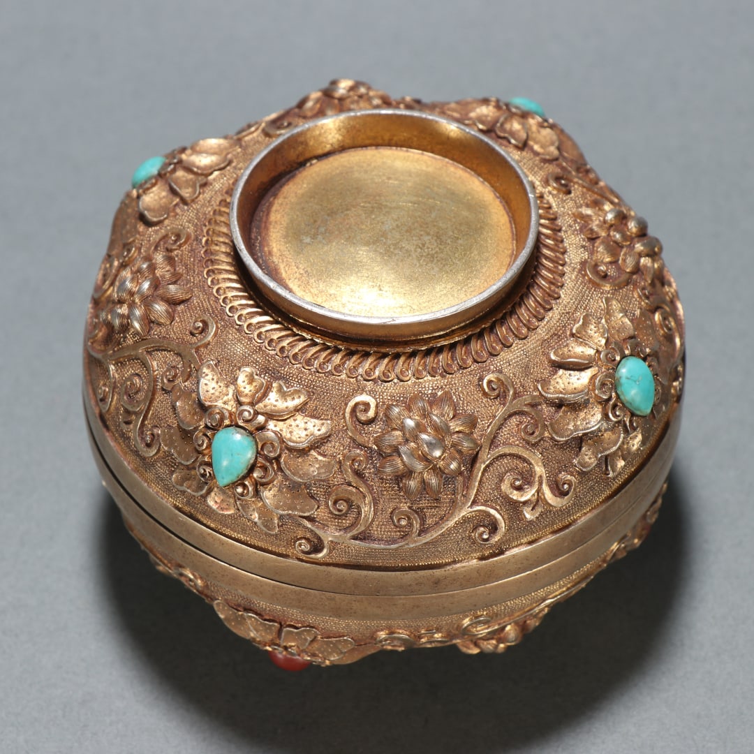 A beautiful copper-gilt turquoise patterned lid box - 6