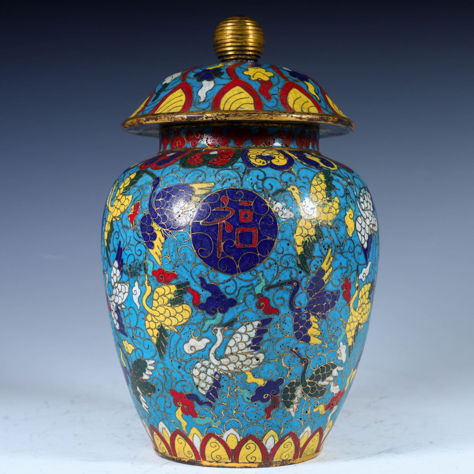A cloisonn é "Fushou Corning" general jar from the Qing Dynasty: The cloisonné "Fushou Kangning" general jar of the Qing Dynasty H:26cm W:15.6cm W:1.7kg (The Dimensions Of All Batches Are Manually Measured.If You Need More Detailed Information,