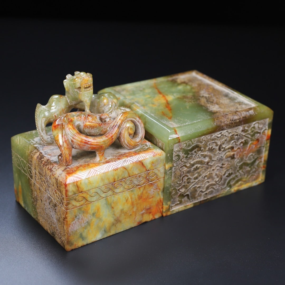 A beautiful Hetian jade double-layer seal - 9