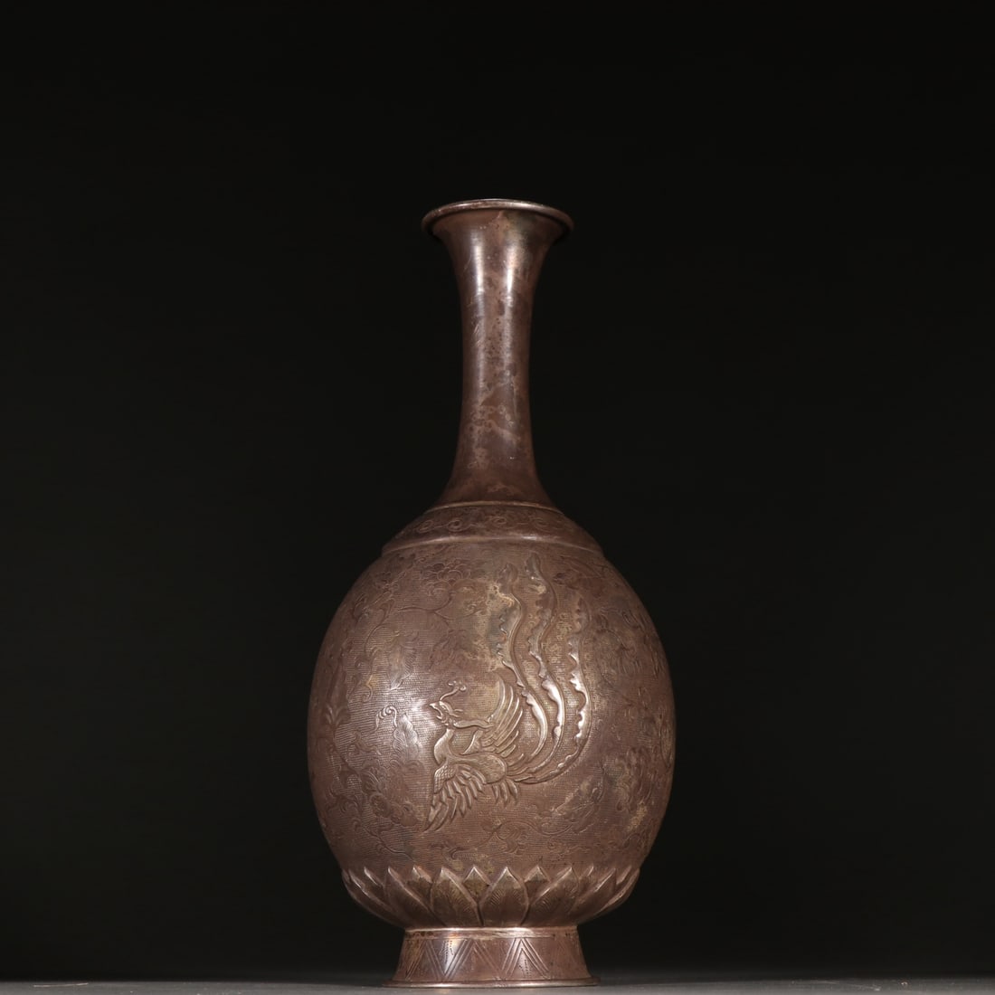 A beautiful sterling silver phoenix pattern bottle (1 of 9)