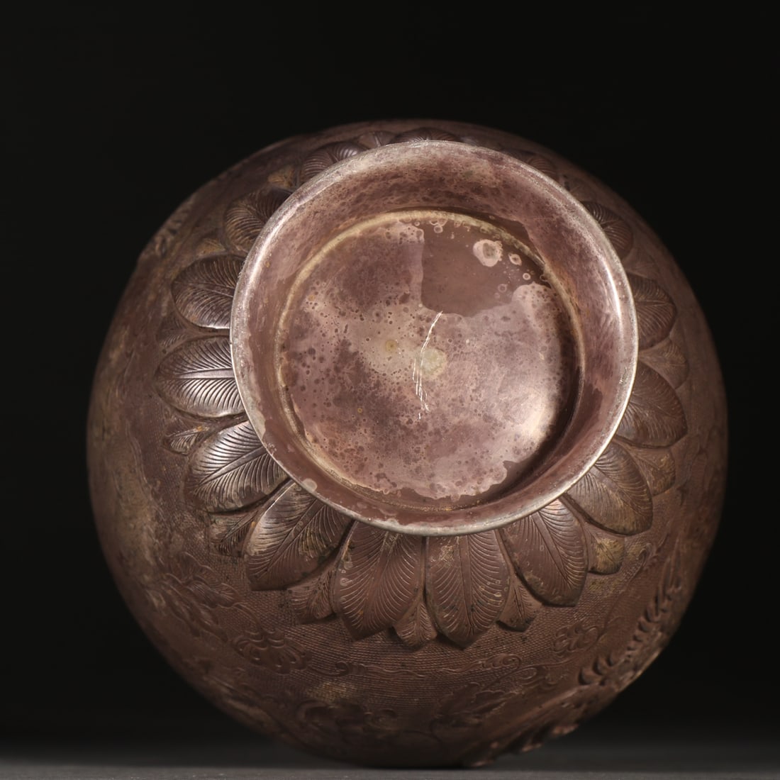 A beautiful sterling silver phoenix pattern bottle - 9