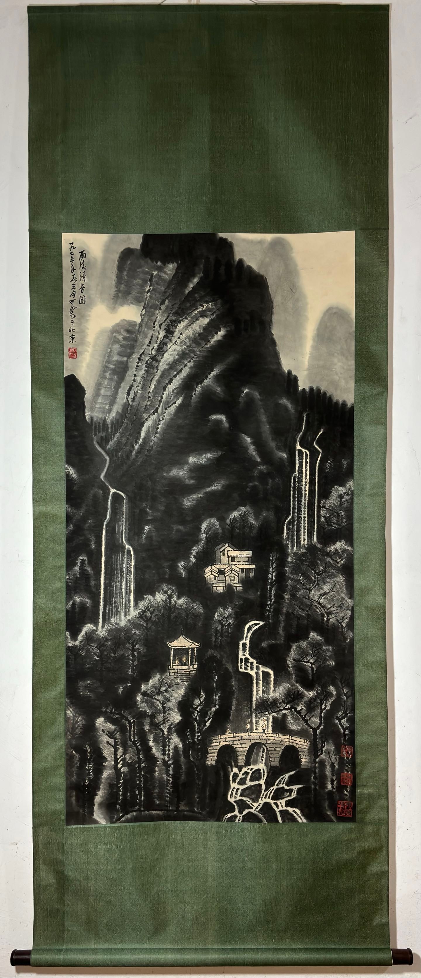 A masterpiece of Li Keran's landscape painting: Li Keran's landscape painting vertical axis masterpiece Size:Paintingcore137x67.5cm (The Dimensions Of All Batches Are Manually Measured.If You Need More Detailed Information,