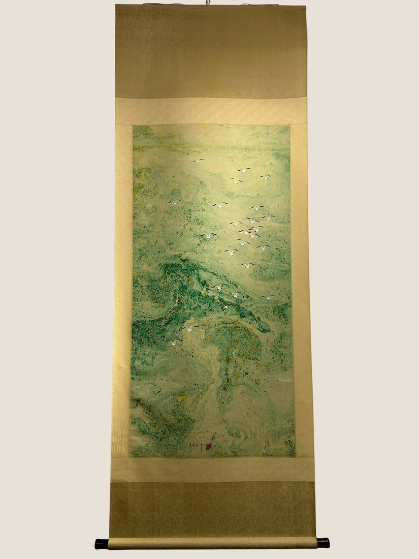 A hanging scroll paper water town in Wu Guanzhong: Wu Guanzhong's hanging scroll paper water town Size:Paintingcore137x67cmOverall226x82cm (The Dimensions Of All Batches Are Manually Measured.If You Need More Detailed Information,