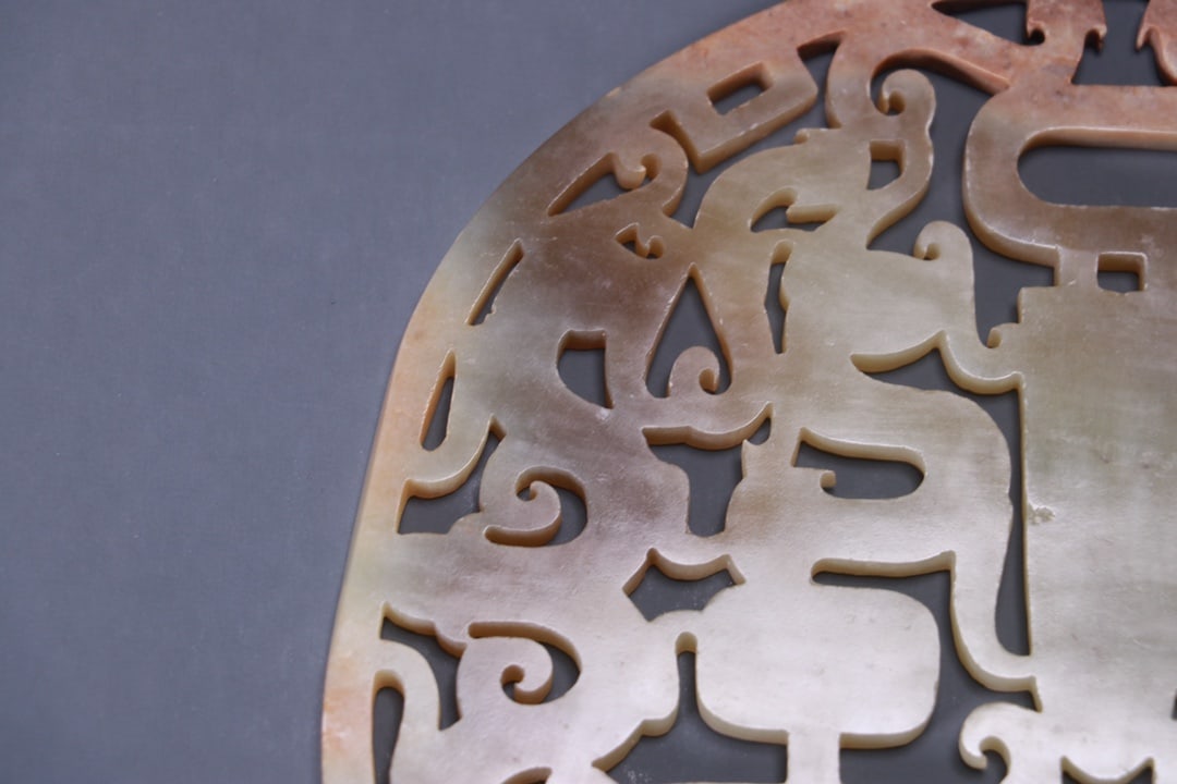 A beautiful Hetian topaz dragon pattern - 7