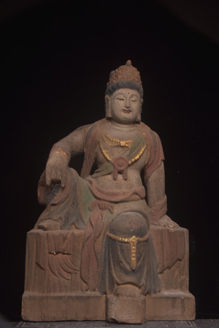 A beautiful wooden carving of Guanyin is like nanmu: Exquisite wood carving Guanyin statue nanmu Size:H:50cmW:32cmT:18cm (The Dimensions Of All Batches Are Manually Measured.If You Need More Detailed Information, Please Contact Our