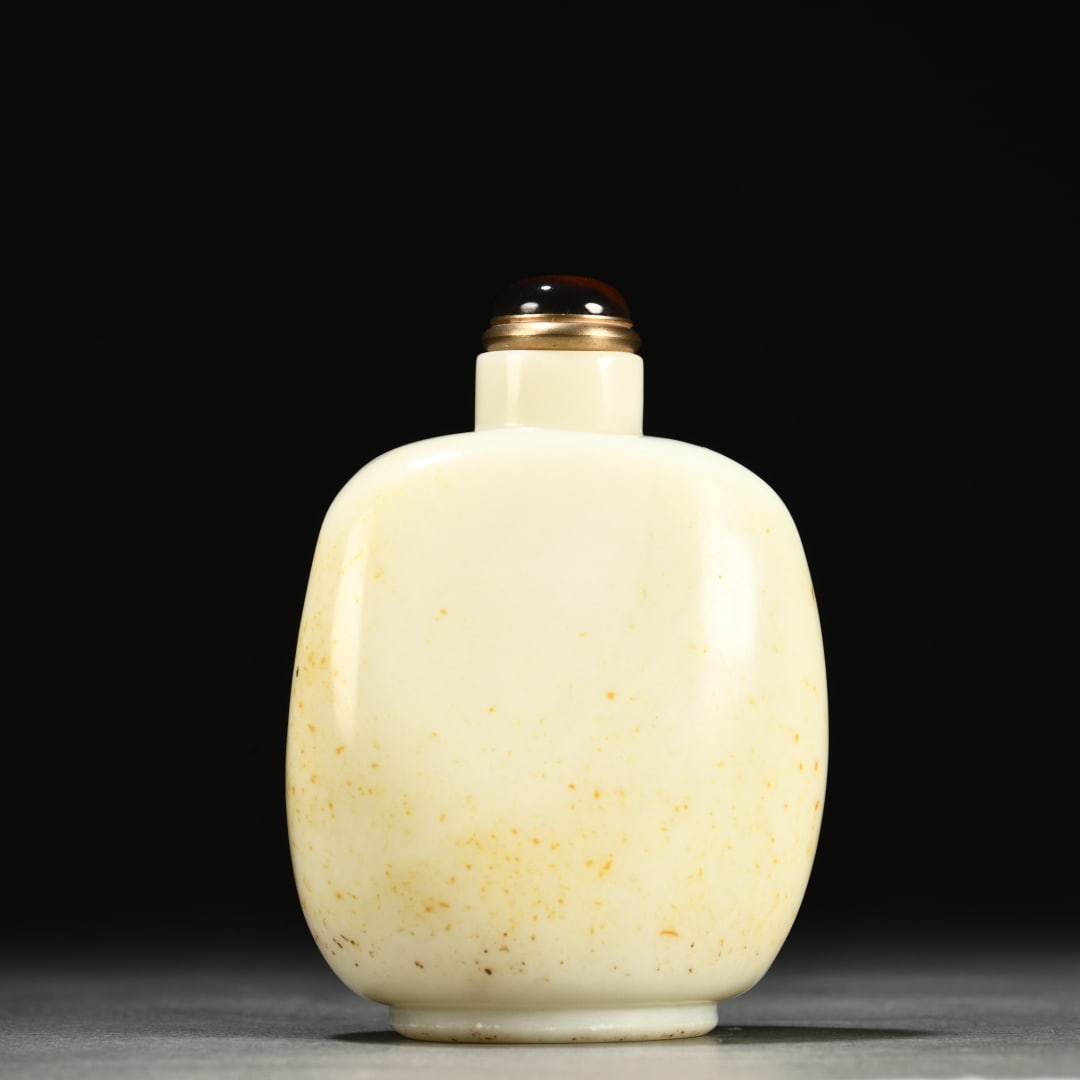 A beautiful Hetian jade seed material rough snuff bottle (1 of 9)