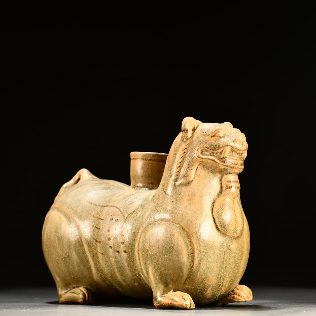 A beautiful Western Jin Yue kiln blue glaze water bowl to ward off evil spirits: Exquisite Western Jin Yue kiln blue glaze water bowl Size:H:14.5cmW:19cm (The Dimensions Of All Batches Are Manually Measured.If You Need More Detailed Information, Please Contact