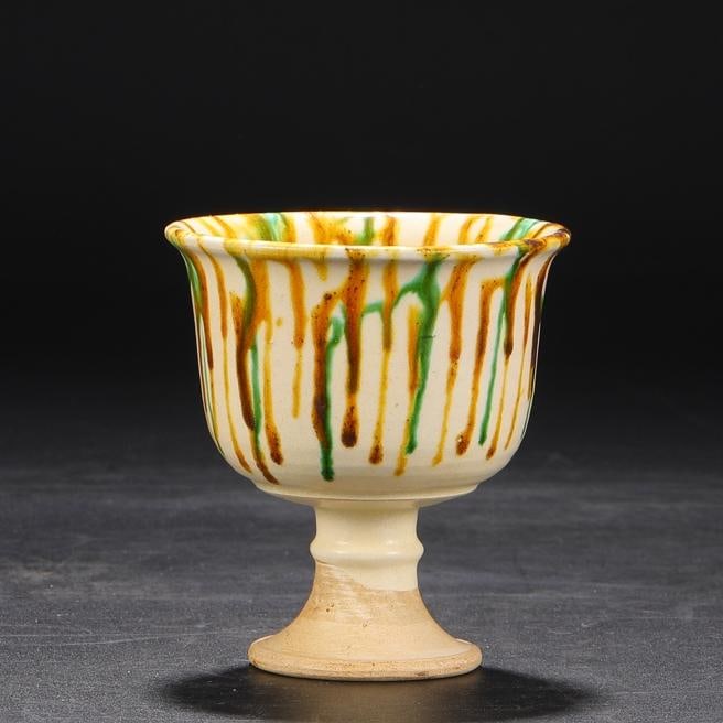 A three-color goblet from the Gongxian kiln in the Tang Dynasty (1 of 7)
