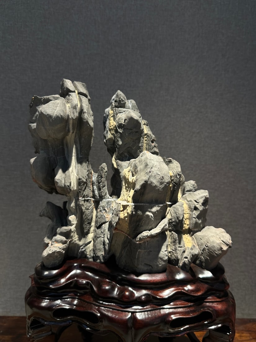 A beautiful Lingbi stone study - 2