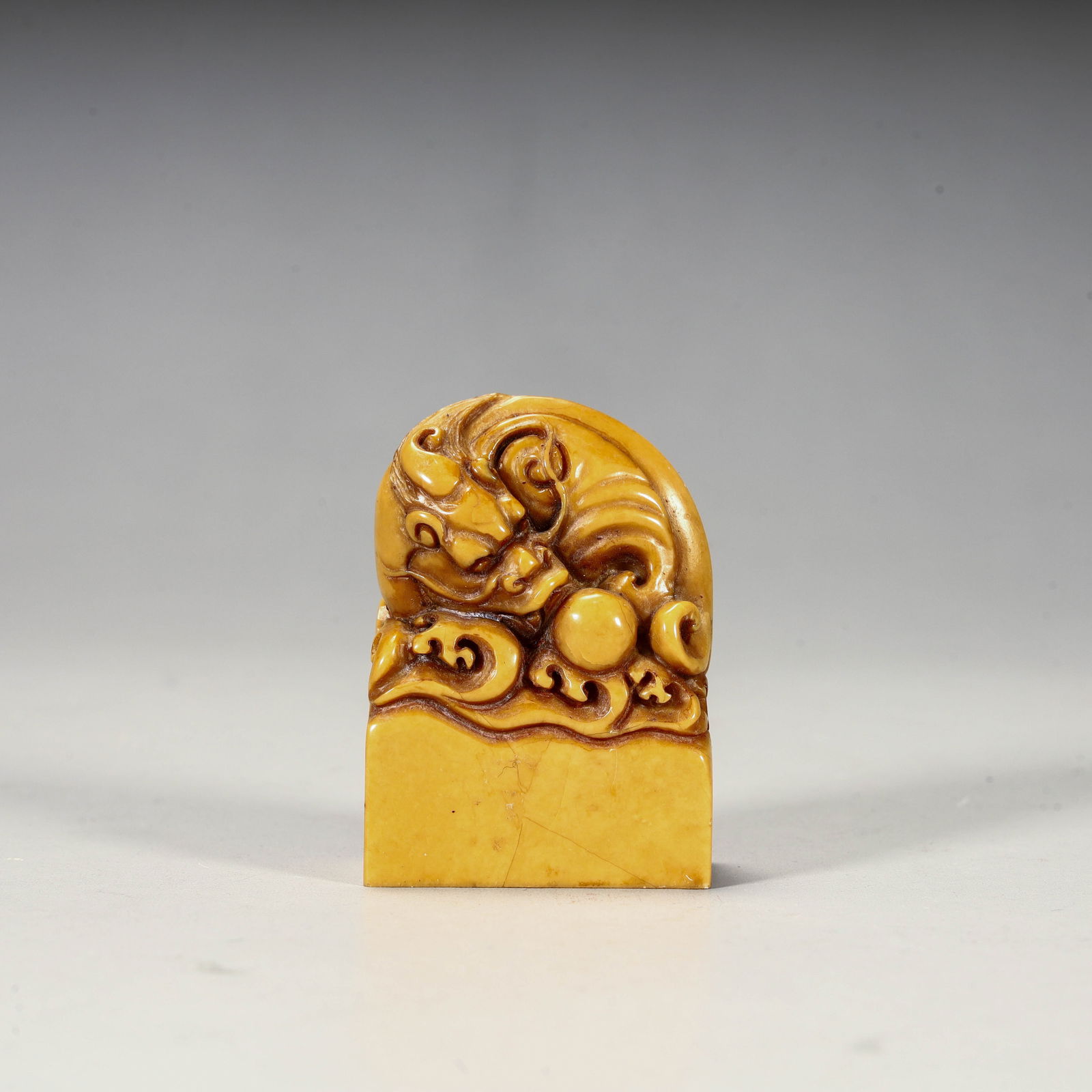 A fine small Shoushan stone auspicious beast seal of the Qing Dynasty (1 of 7)