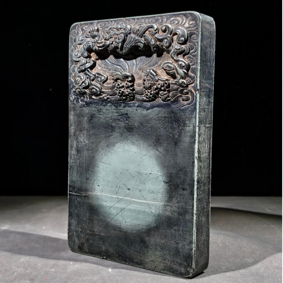 A Xu Yuanwen style of pine flower stone Kunpeng inkstone: Xu Yuanwen's pine flower stone Kunpeng inkstone Size:inkstoneL:21cmW:13.6cm T:3cm (The Dimensions Of All Batches Are Manually Measured.If You Need More Detailed Information, Please