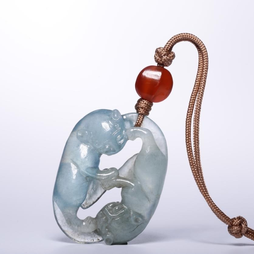 A pair of aquamarine double joys from the Qing Dynasty: Aquamarine in the Qing Dynasty Size:L:4.7cmW:3.7cmT:1.3cmW:0.0321kg (The Dimensions Of All Batches Are Manually Measured.If You Need More Detailed Information, Please Contact Our