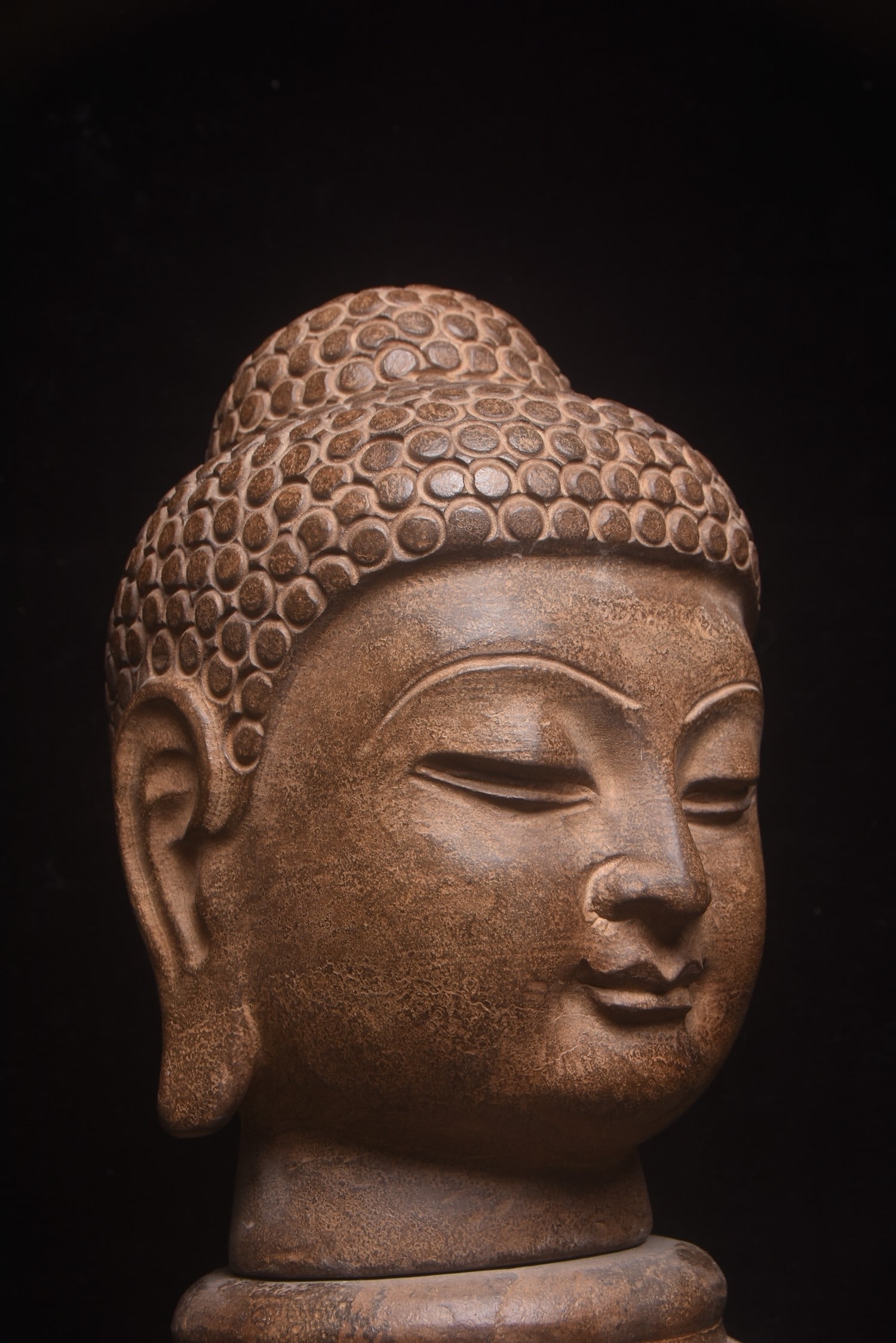 A beautiful bluestone Buddha head - 4