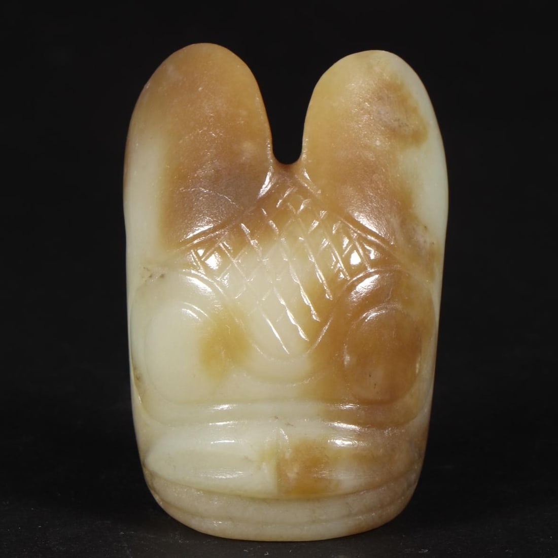 A piece of exquisite ancient Hetian jade head (1 of 8)