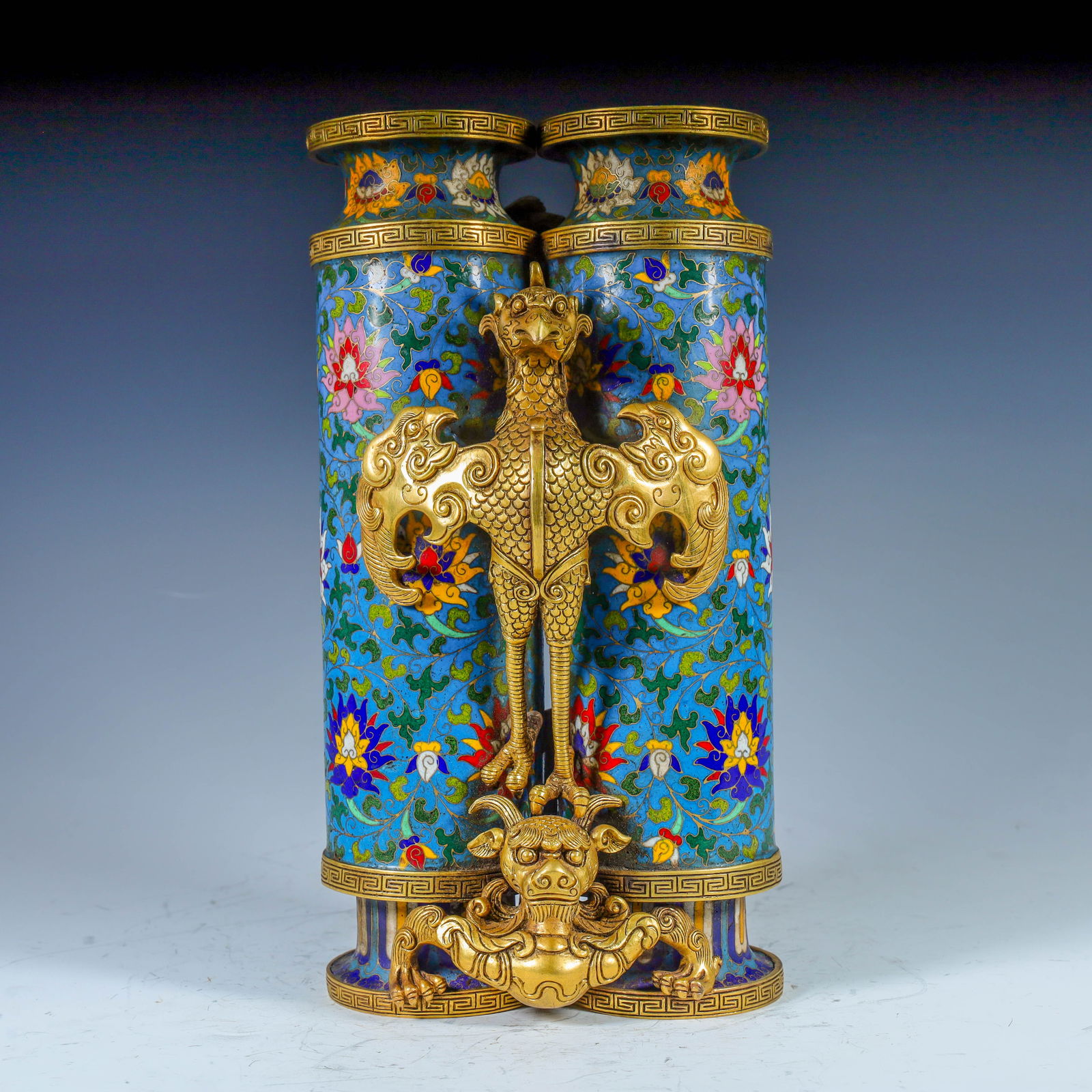 A cloisonn é cloisonn é enamel hero diplexer from the Qing Dynasty (1 of 10)