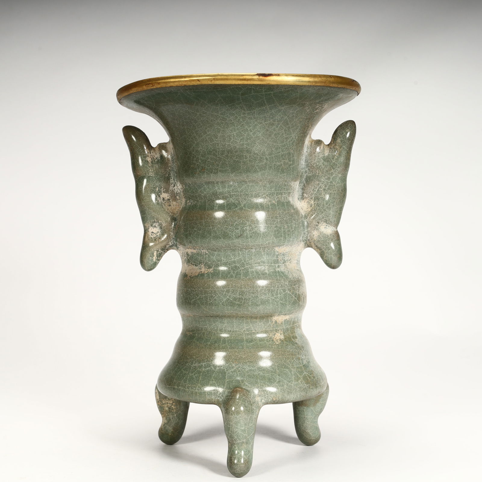 A gilded three-legged halberd statue of the official kiln of the Song Dynasty (1 of 10)